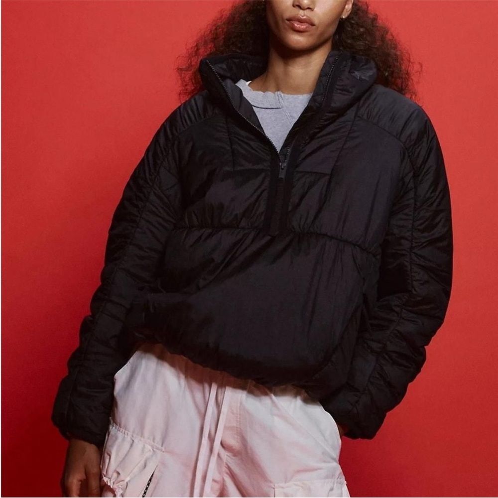 Free People Layer Up Liner Jacket FP Movement Puffer Coat in Black Sz XS NEW NWT